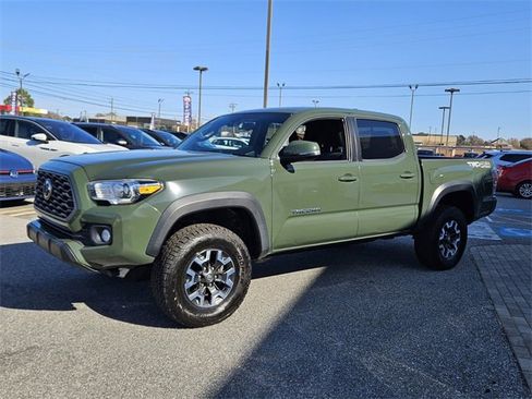 Used 2021 Toyota Tacoma TRD Off-Road image 3