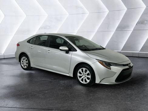 Used 2024 Toyota Corolla LE image 1