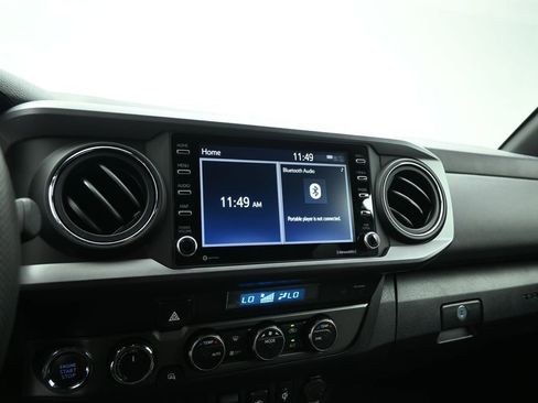 Used 2022 Toyota Tacoma TRD Off-Road w/ Technology Package AWD/4WD image 14