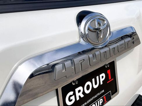 Used 2018 Toyota 4Runner Limited AWD/4WD image 30