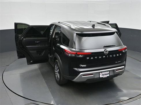 Used 2023 Nissan Pathfinder SL image 56