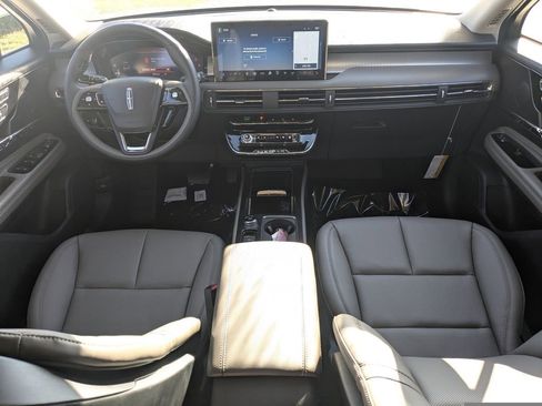 New 2025 Lincoln Corsair FWD w/ Equipment Group 101A image 16