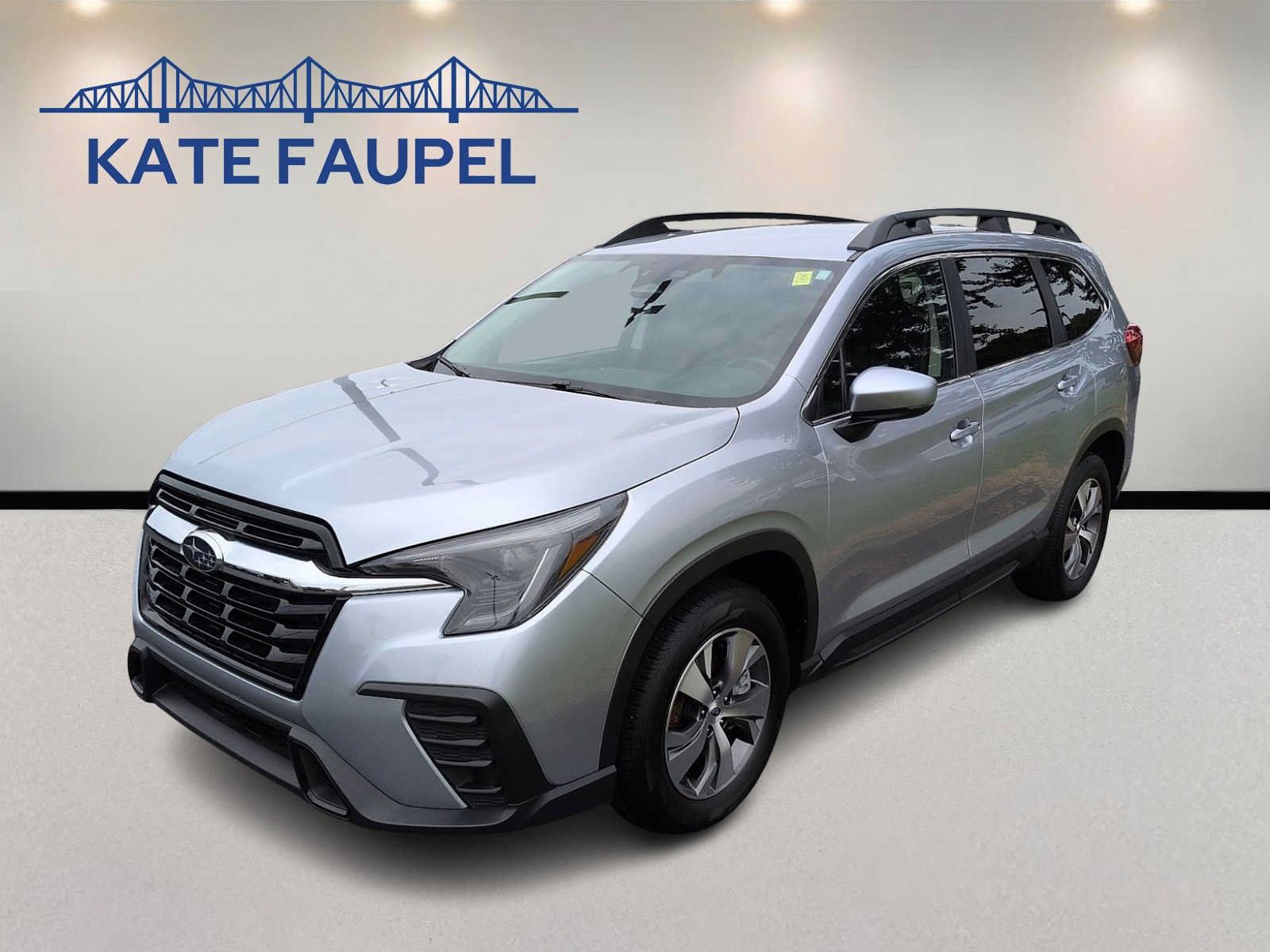 Used 2025 Subaru Ascent Premium AWD/4WD image 3
