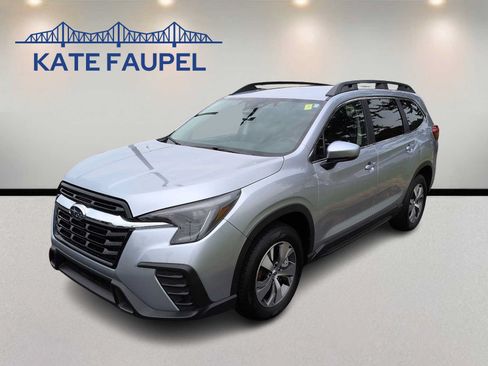Used 2025 Subaru Ascent Premium AWD/4WD image 3