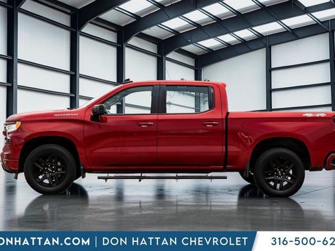 Used 2022 Chevrolet Silverado 1500 RST w/ Convenience Package II AWD/4WD image 3