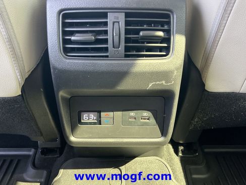 Used 2023 Nissan Rogue SL w/ SL Premium Package FWD image 19