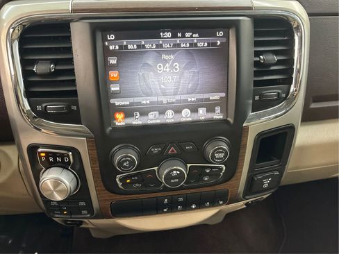 Used 2017 RAM 1500 Laramie w/ Convenience Group AWD/4WD image 19