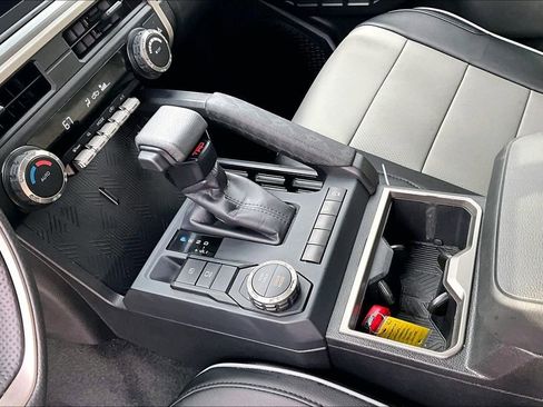 Used 2024 Toyota Tacoma TRD Sport image 18