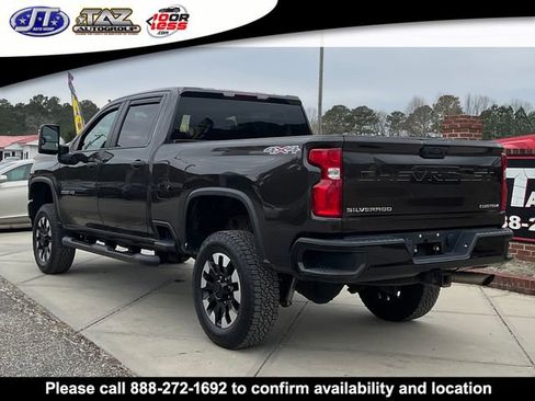 Used 2020 Chevrolet Silverado 2500 Custom w/ Custom Value Package image 5
