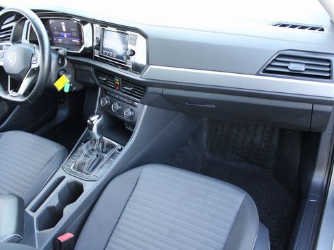 Certified 2022 Volkswagen Jetta S image 25