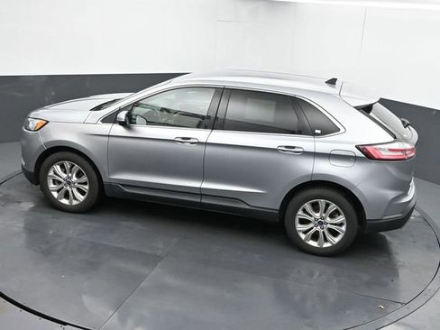Used 2022 Ford Edge Titanium image 16