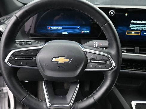 Used 2025 Chevrolet Equinox LT image 14