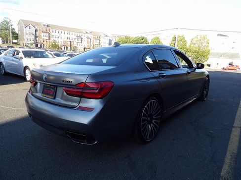 Used 2018 BMW 750i w/ Executive Package RWD image 5