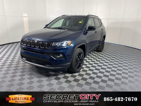 New 2026 Jeep Compass Latitude image 3