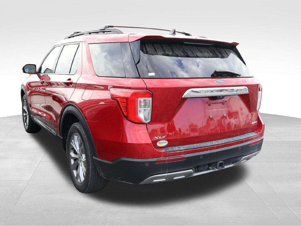 Used 2022 Ford Explorer XLT w/ Equipment Group 202A AWD/4WD image 22
