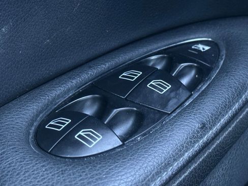 Used 2009 Mercedes-Benz E 350 E 350 image 30