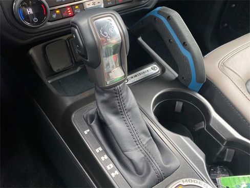 Used 2023 Ford Bronco Wildtrak image 29