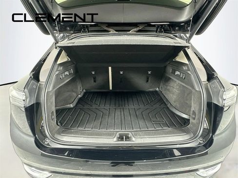 Used 2022 Buick Envision Avenir w/ Technology Package II AWD/4WD image 11