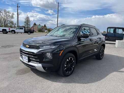 Used 2021 Chevrolet TrailBlazer LT AWD/4WD image 3