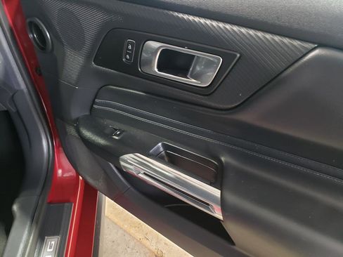 Used 2025 Ford Mustang Premium image 14