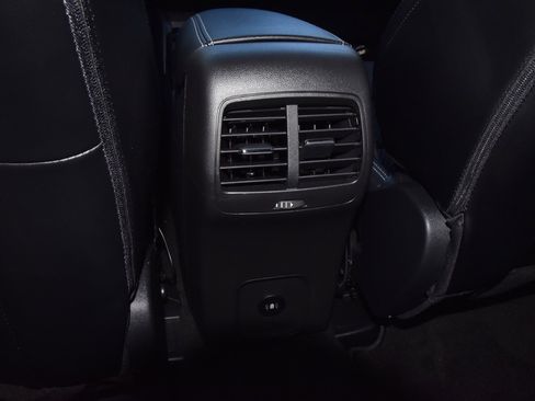 Used 2024 Ford Escape SE image 18