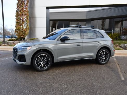 Used 2021 Audi SQ5 Prestige w/ Prestige Package image 2