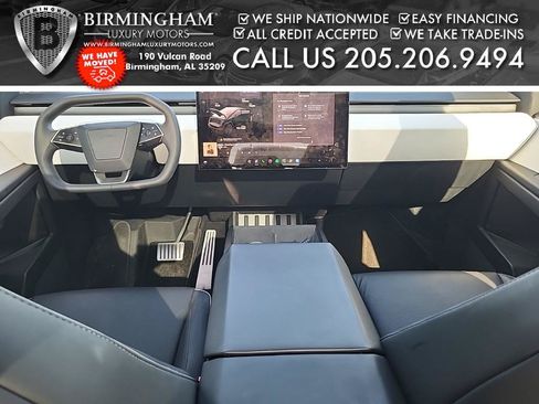 Used 2024 Tesla Cybertruck AWD Crew Cab image 2