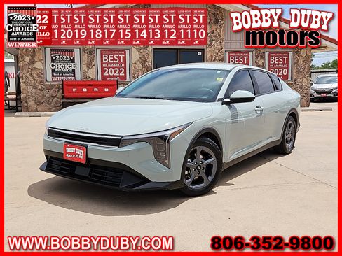 Used 2025 Kia K4 FWD image 1