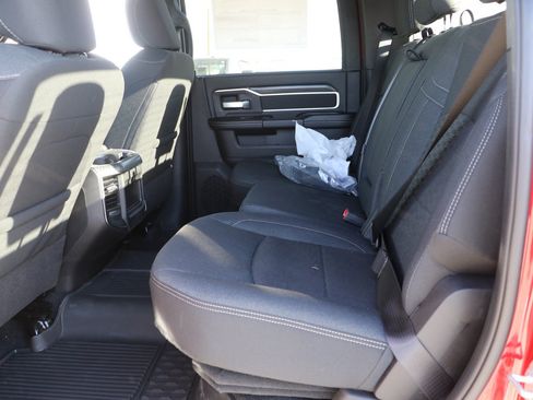 New 2026 RAM 2500 Big Horn AWD/4WD image 27