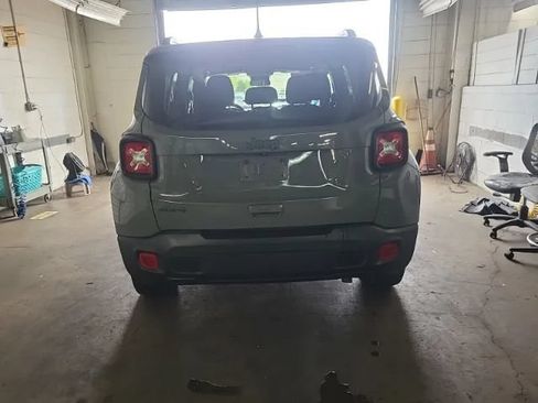 Used 2019 Jeep Renegade Sport AWD/4WD image 6