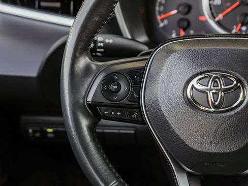 Used 2022 Toyota Corolla Hatchback image 18