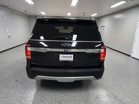 Used 2019 Ford Expedition Max XLT w/ Equipment Group 201A AWD/4WD image 4