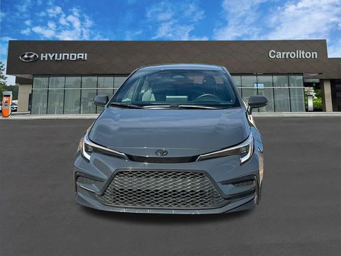 Used 2024 Toyota Corolla SE image 2