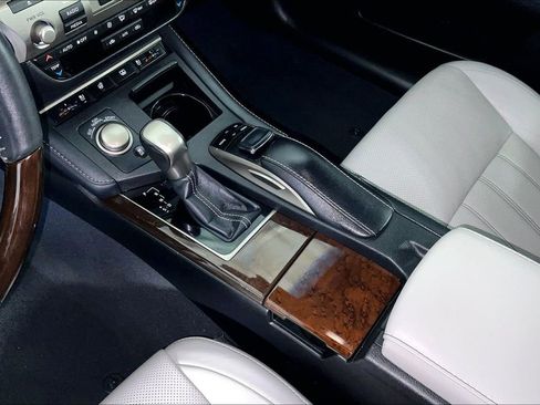Used 2017 Lexus ES 350 w/ Luxury Package FWD image 19