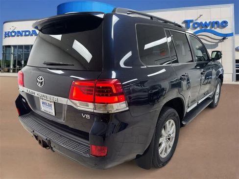 Used 2016 Toyota Land Cruiser image 8