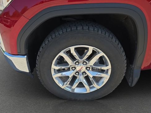Used 2022 GMC Sierra 1500 SLT w/ X31 Off-Road Package AWD/4WD image 4