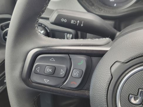 Used 2025 Jeep Wrangler Unlimited Sport S 4xe AWD/4WD image 11