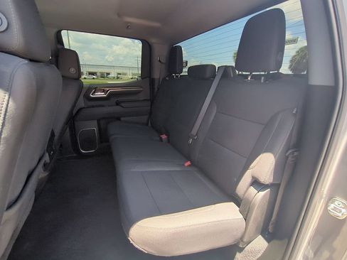 Used 2023 Chevrolet Silverado 1500 RST AWD/4WD image 15