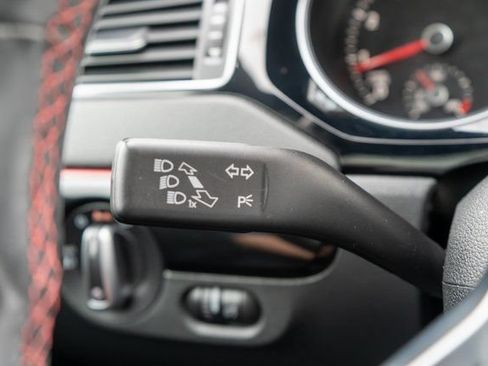 Used 2017 Volkswagen Jetta GLI FWD image 34