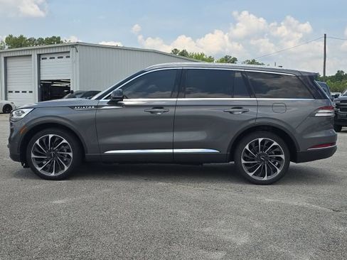 Used 2023 Lincoln Aviator Reserve w/ Equipment Group 201A AWD/4WD image 2