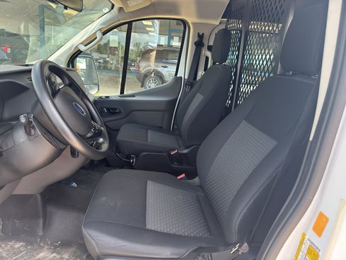 Used 2024 Ford Transit 250 Low Roof AWD w/ Exterior Upgrade Package image 10