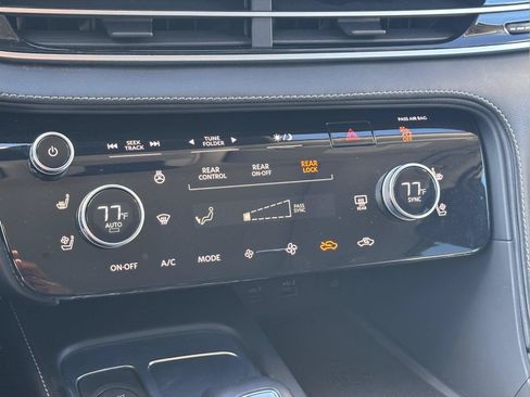 Used 2023 INFINITI QX60 Luxe w/ Performance Audio Package FWD image 27