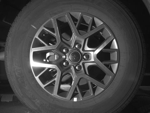 Used 2025 Jeep Wrangler Sahara image 15