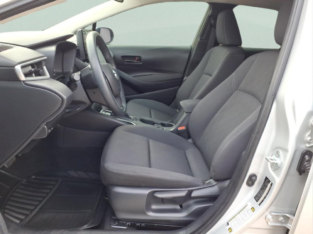 Used 2024 Toyota Corolla LE FWD image 12