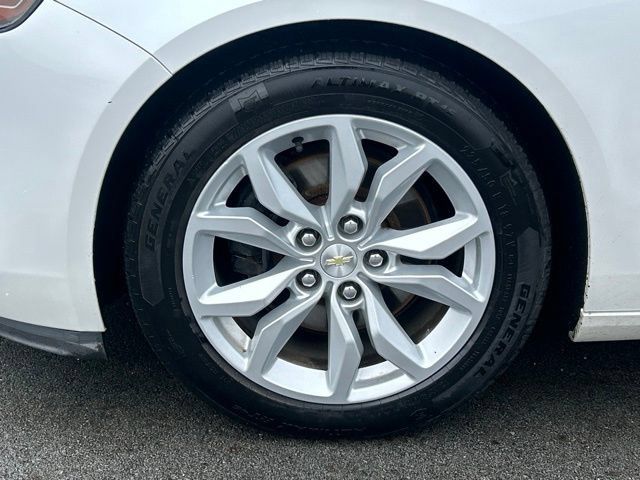 Used 2016 Chevrolet Impala LT w/ Convenience Package FWD image 17