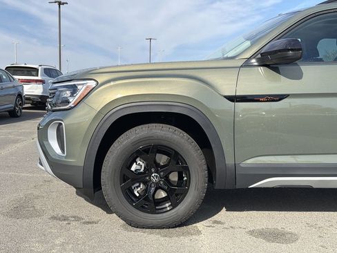 New 2026 Volkswagen Atlas Peak Edition AWD/4WD image 9
