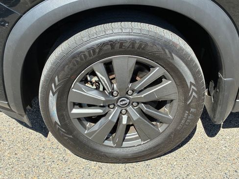 Used 2022 Nissan Pathfinder SV AWD/4WD image 13