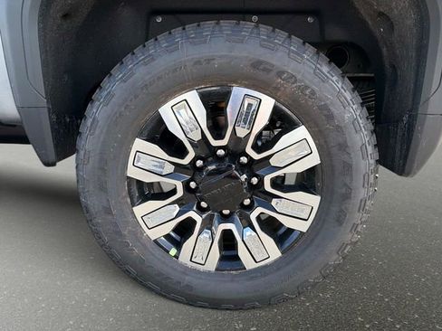 New 2026 GMC Sierra 2500 Denali w/ Denali Reserve Package AWD/4WD image 10