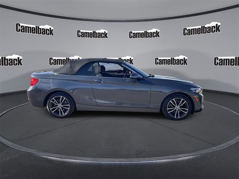 Used 2018 BMW 230i Convertible image 8