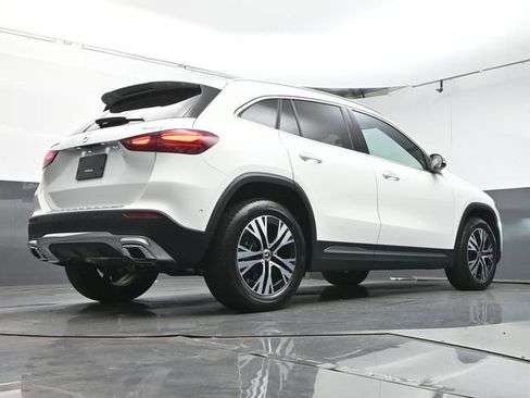 Used 2025 Mercedes-Benz GLA 250 4MATIC image 39